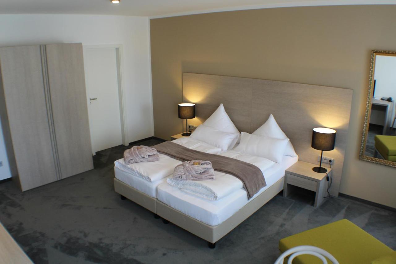 Garni Hotel Schmaus Viechtach Buitenkant foto