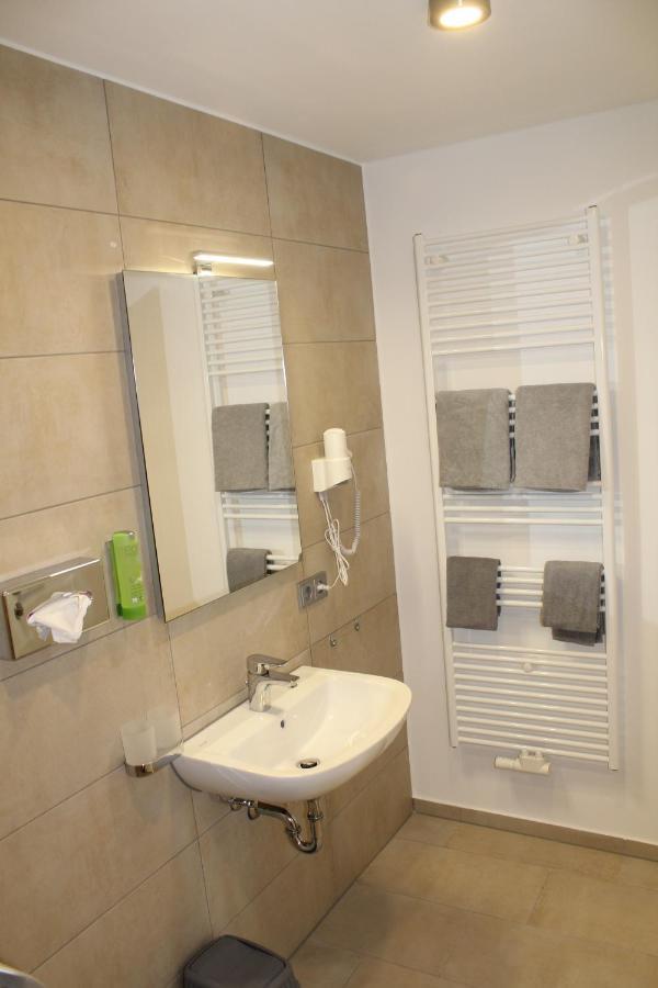 Garni Hotel Schmaus Viechtach Buitenkant foto