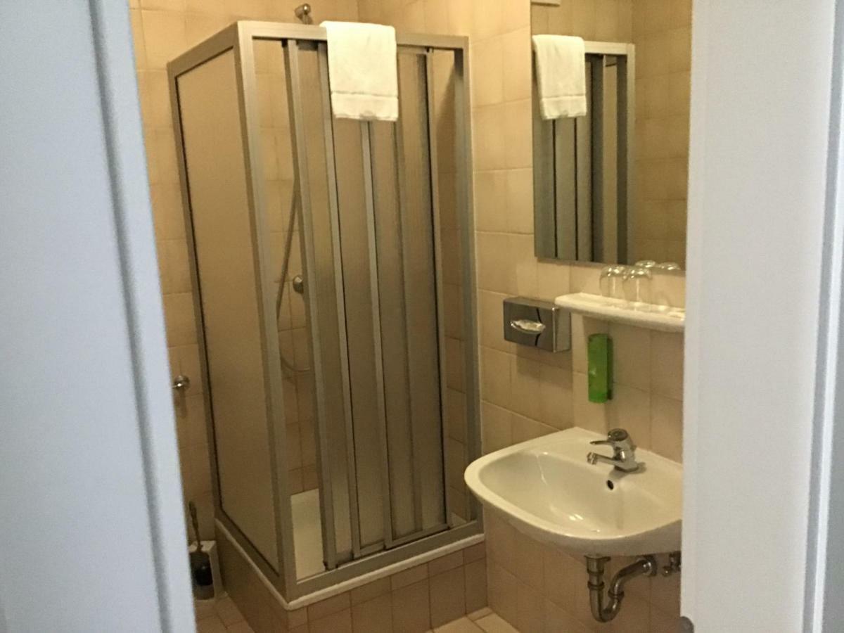 Garni Hotel Schmaus Viechtach Buitenkant foto